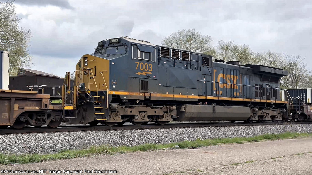 CSX 7003 is the DPU for I137-22.